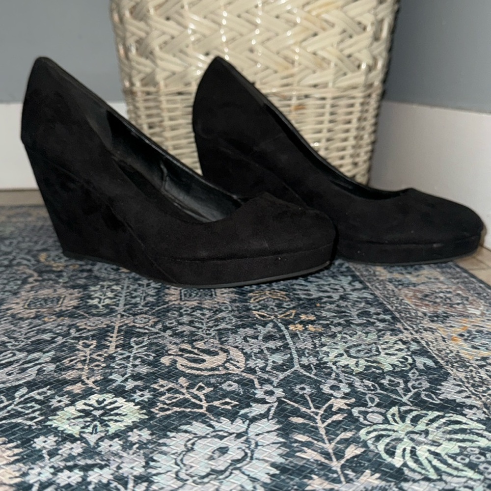 Apt. 9 Wedges
